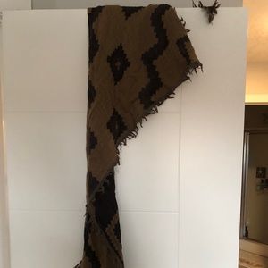 Aritzia triangle scarf